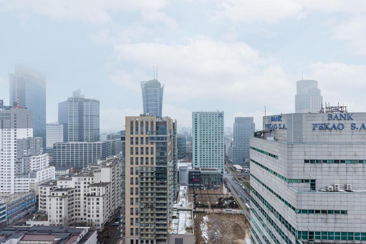 Apartment Luxurious Unique Tower With Skyline By Renters Prestige