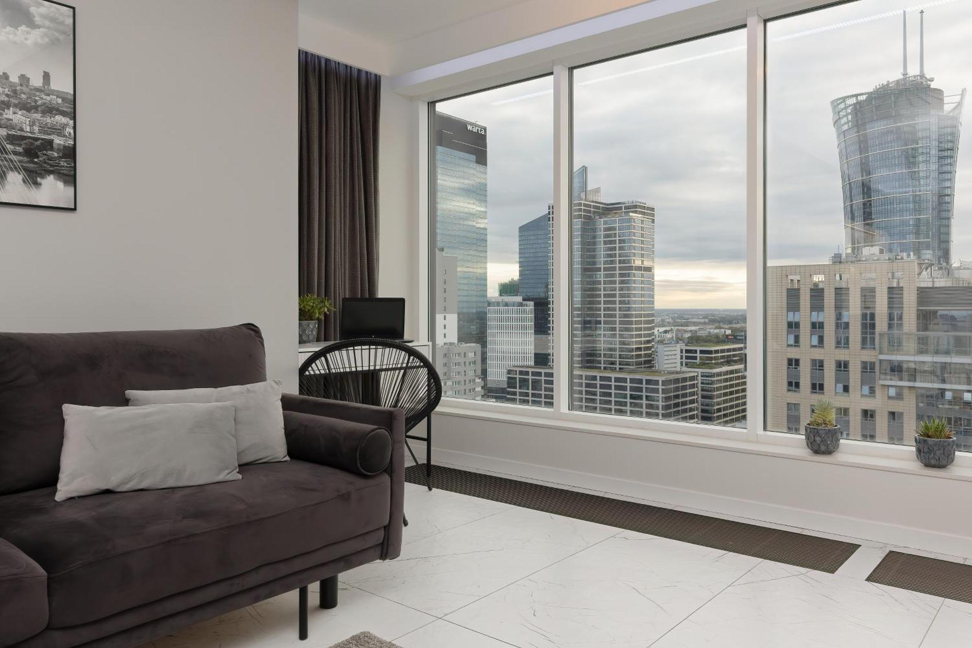 Luxurious Unique Tower With Skyline By Renters Prestige Varsavia